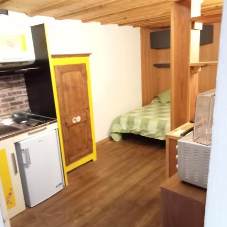 Domy Central Studio Аоста Екстериор снимка