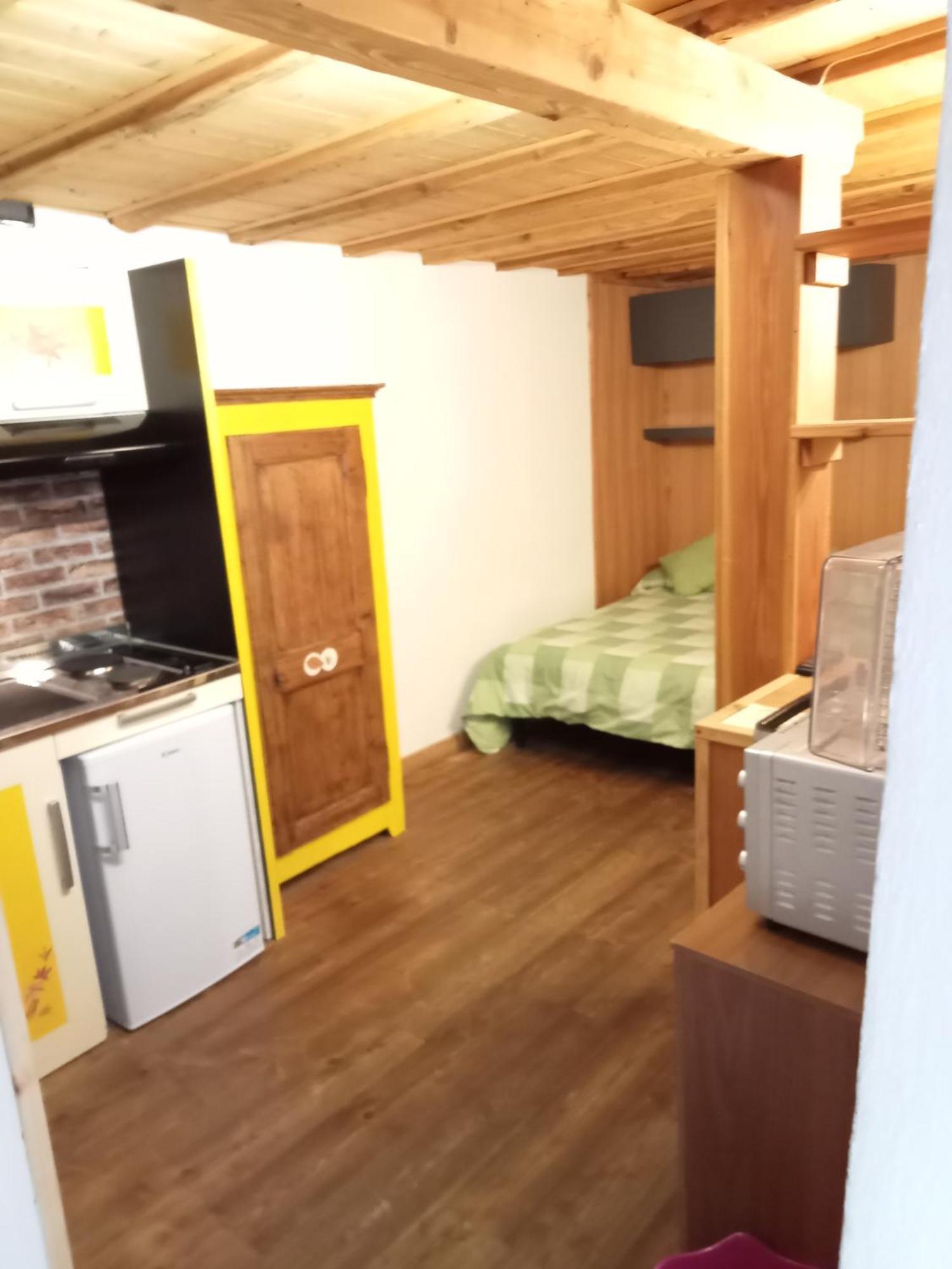 Domy Central Studio Аоста Екстериор снимка